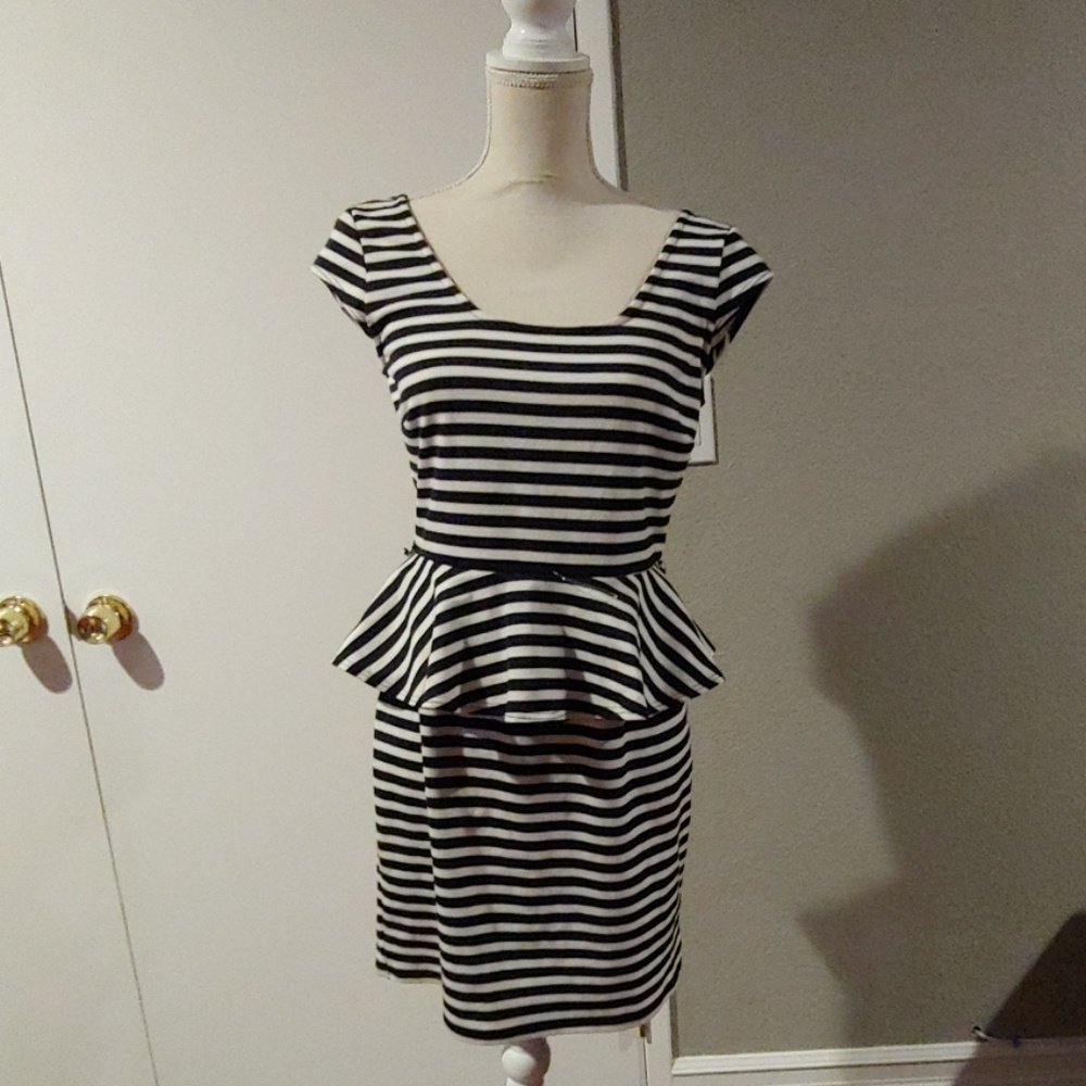Speechless pin-up striped navy peplum dress